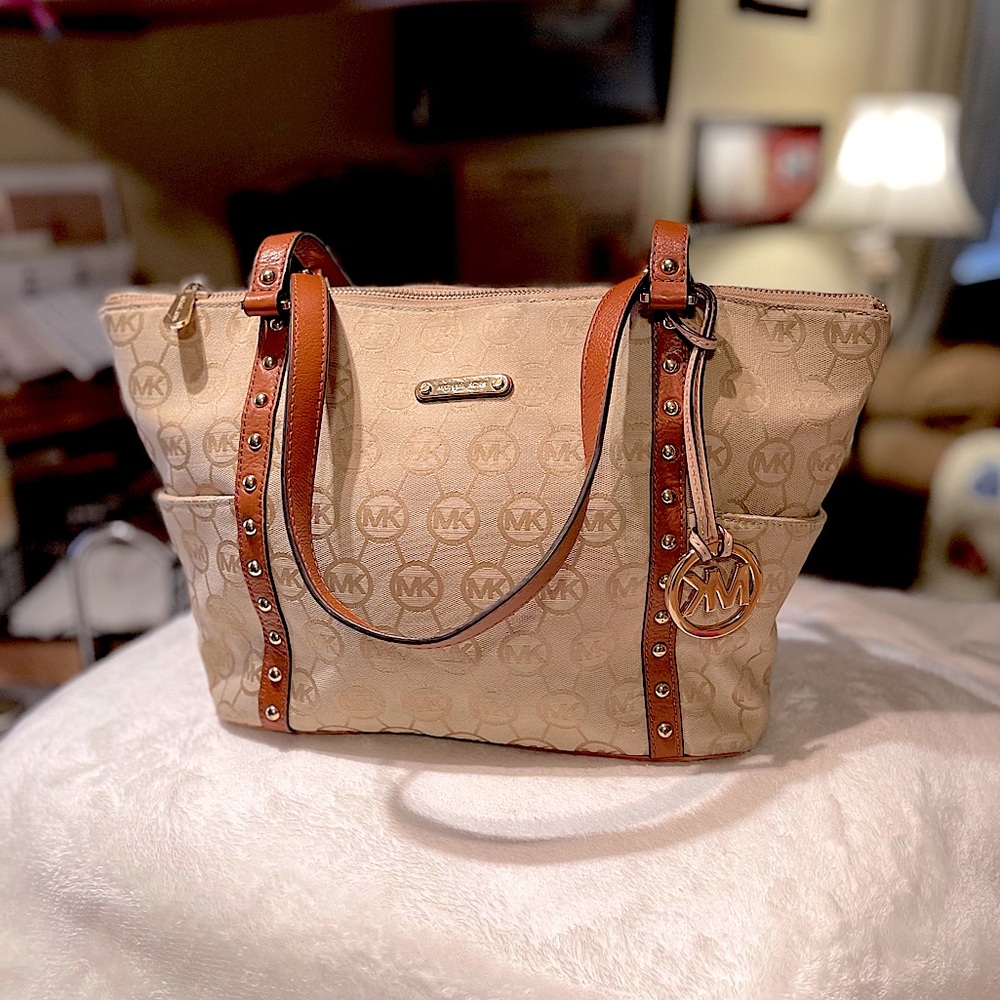 Michael Kors jet-set Signature Studded Tote